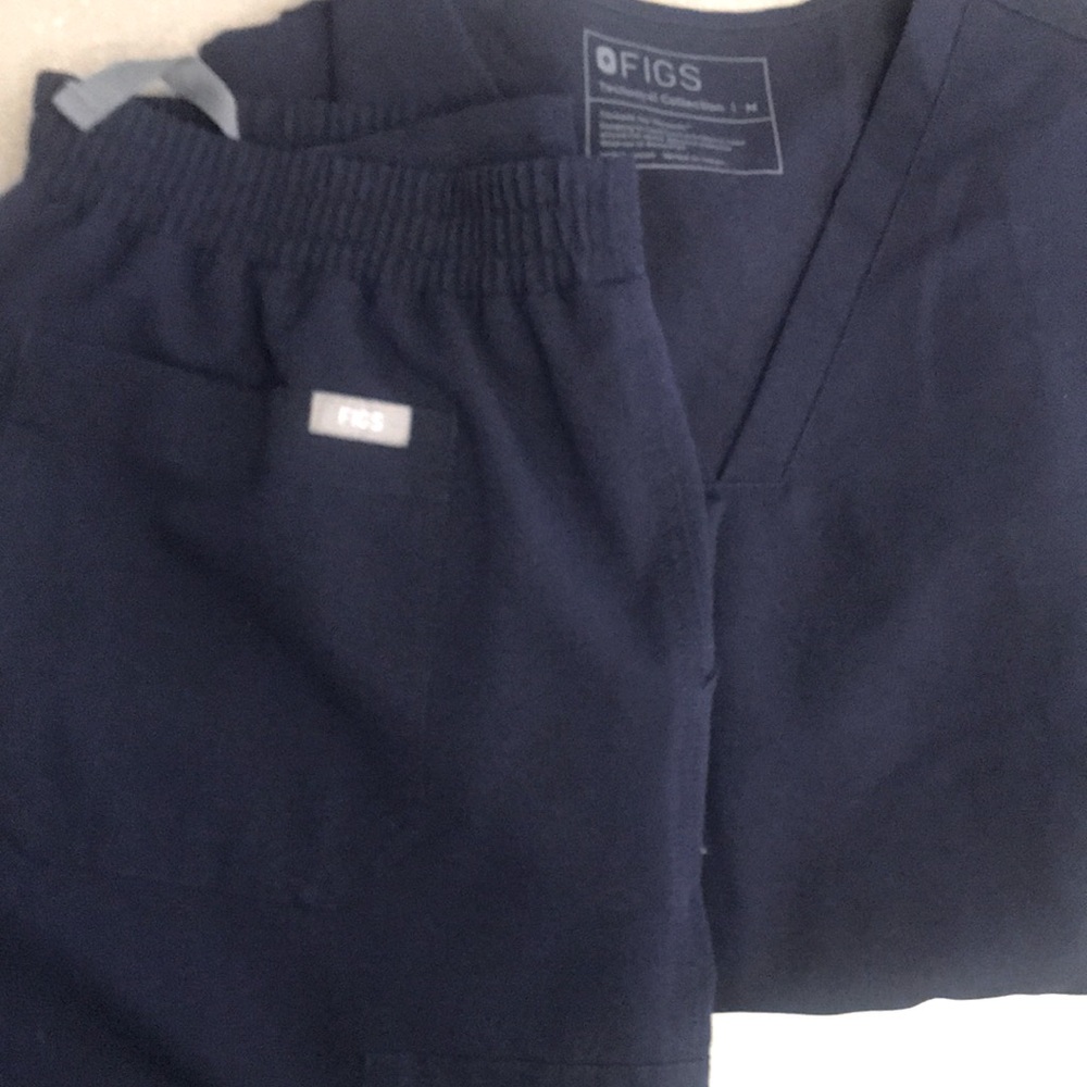 Figs scrubs set
